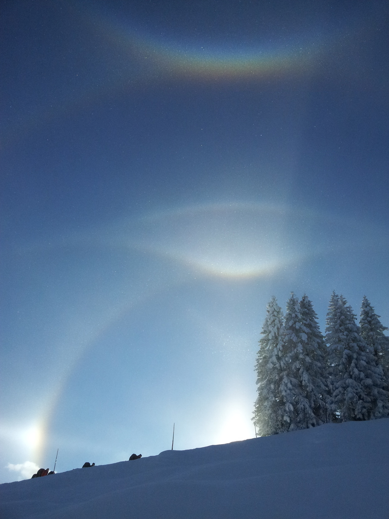 Illustration for article titled These Otherworldly Halos Turn Our Sun Into The Eye Of Sauron